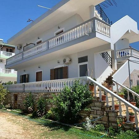 Villa Juli Hasani Εξαμίλιο Εξωτερικό φωτογραφία